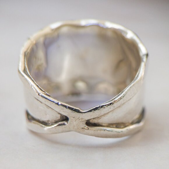 925 Sterling Wide Domed Band, Ripple Rim, Size 6.5 (15mm) - Picture 5 of 7